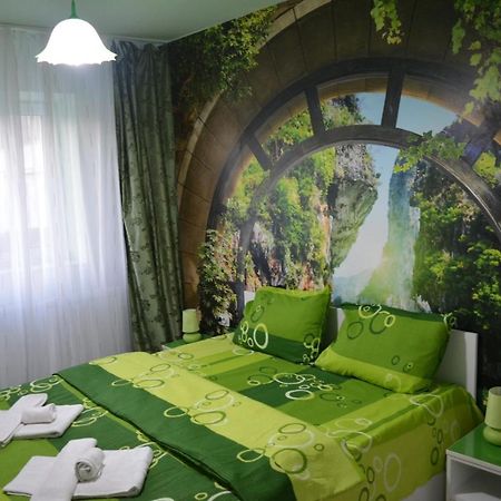 Green Rooms Hunedoara Exterior photo